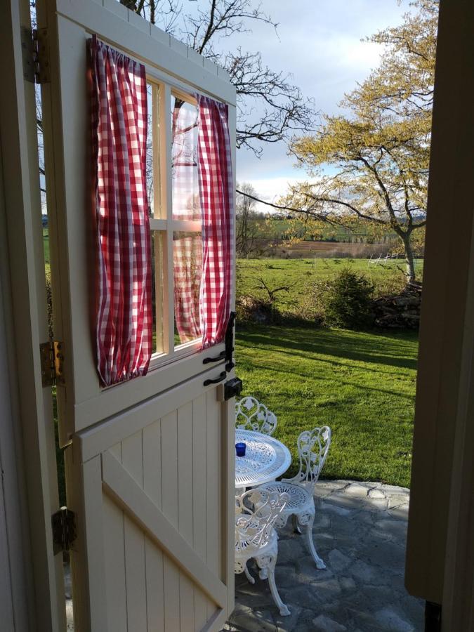 The English Shepherds Hut @ Les Aulnaies Echauffour エクステリア 写真